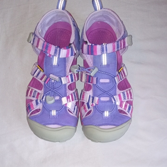 Keen Seacamp 11 Purple Sandals with Closed Toe and Velcro Straps Size 5 - Picture 1 of 8